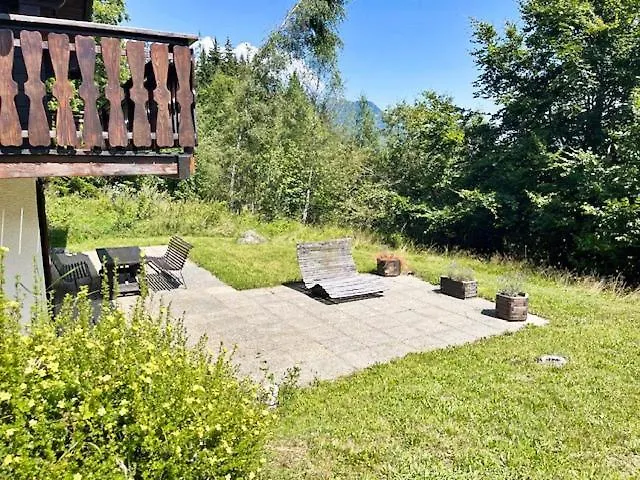 Warm With A Exterior In 莱马雷科特