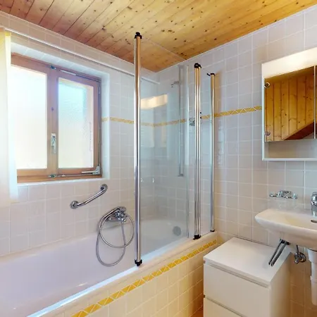 Warm With A Exterior In Les Marécottes