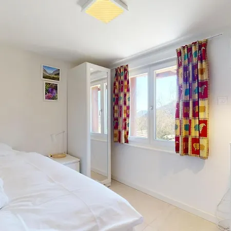 Warm With A Exterior In Les Marécottes