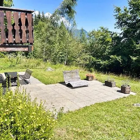 Warm With A Exterior In Les Marécottes